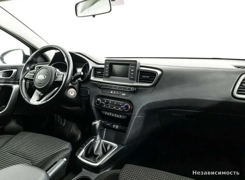 KIA Ceed 2019 с пробегом — фото 9