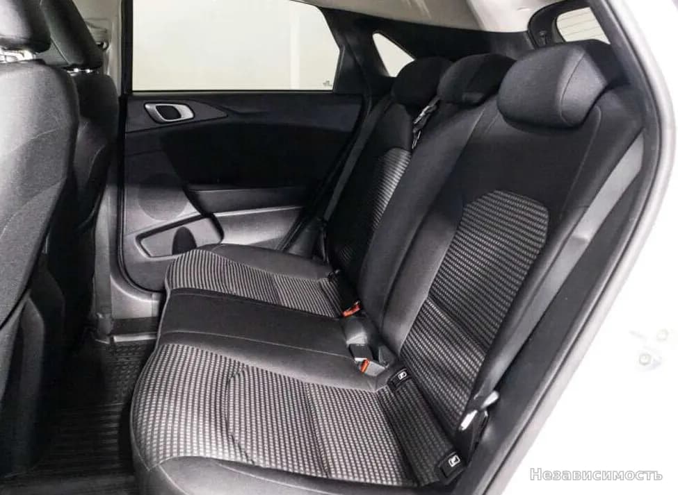 KIA Ceed 2019 с пробегом — фото 10