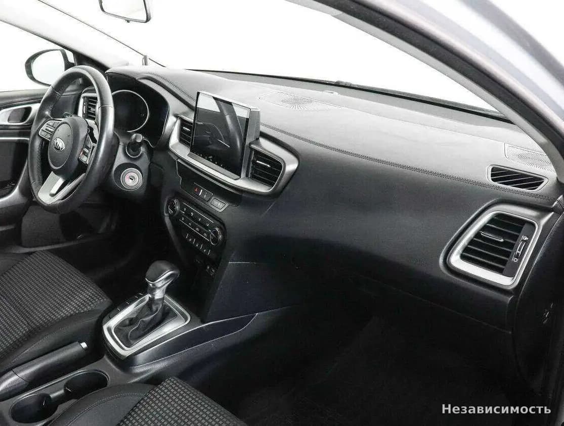 KIA Ceed 2019 с пробегом — фото 9