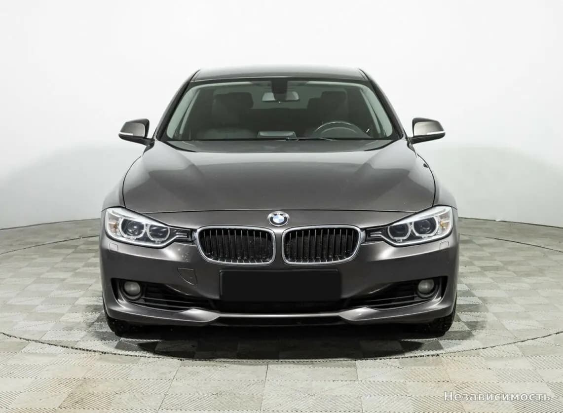 BMW 3 серии 2015 с пробегом — фото 2