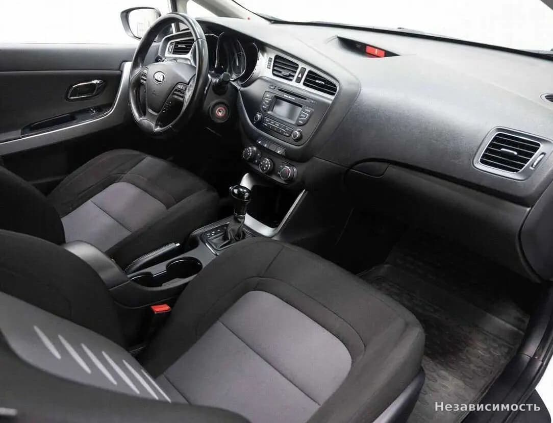 KIA Ceed 2014 с пробегом — фото 10