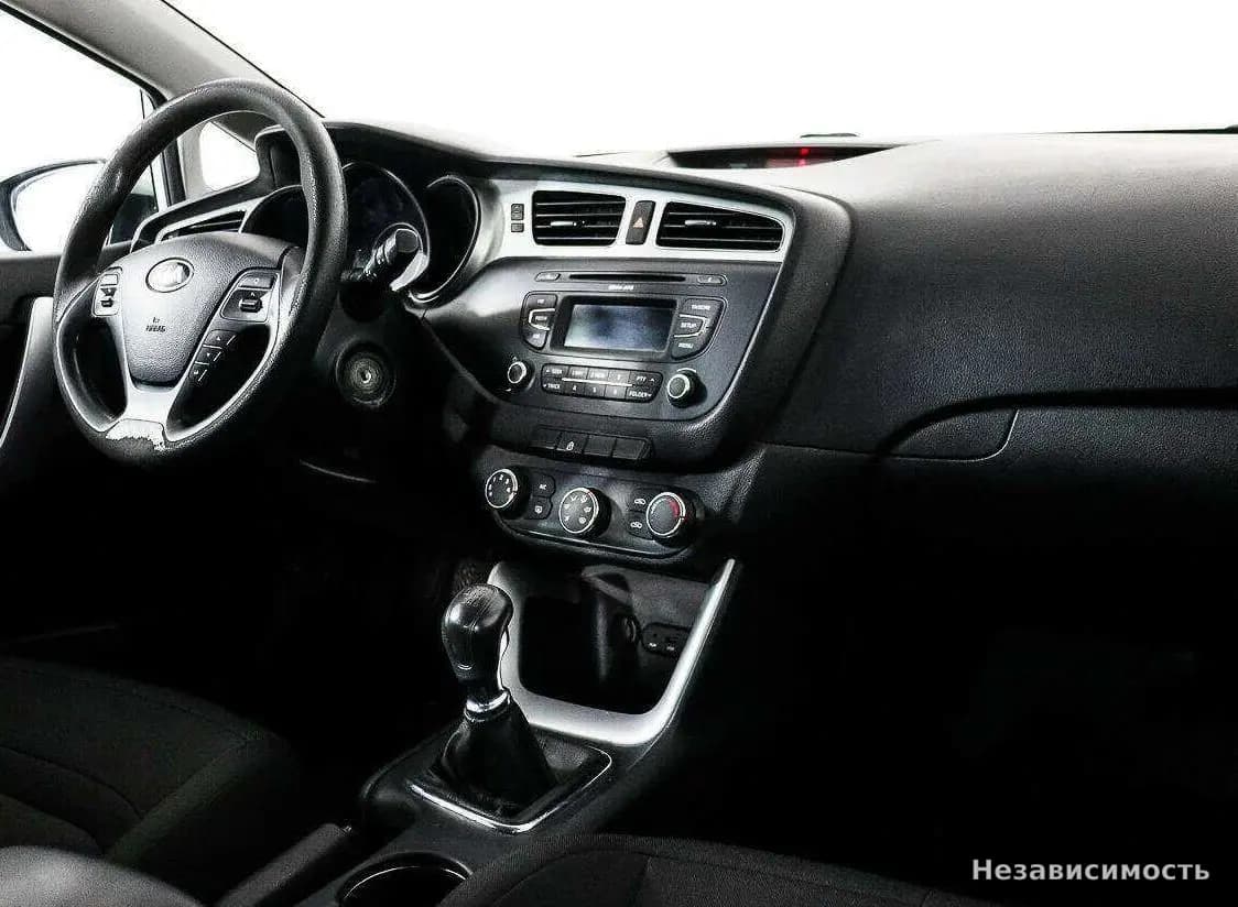 KIA Ceed 2013 с пробегом — фото 9