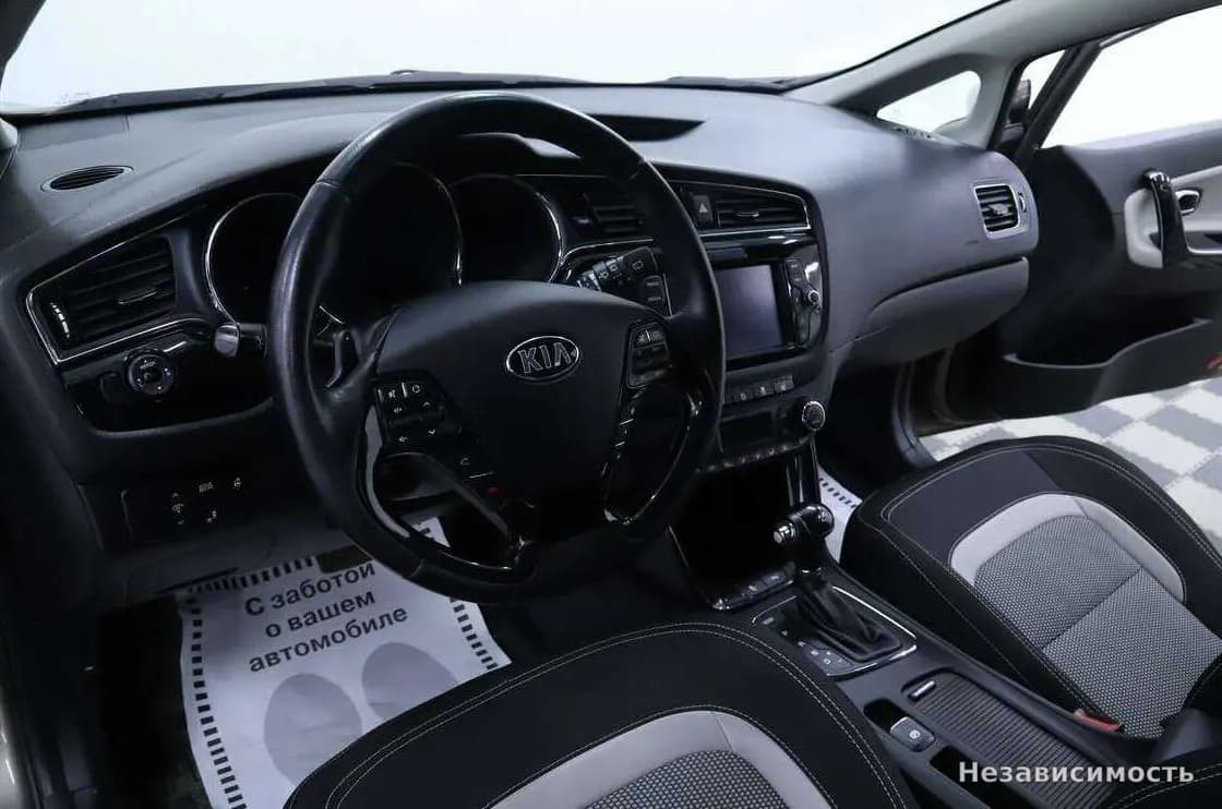 KIA Ceed 2015 с пробегом — фото 10