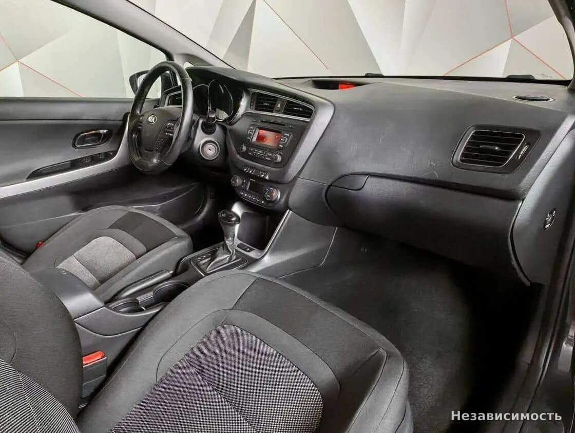 KIA Ceed 2015 с пробегом — фото 9