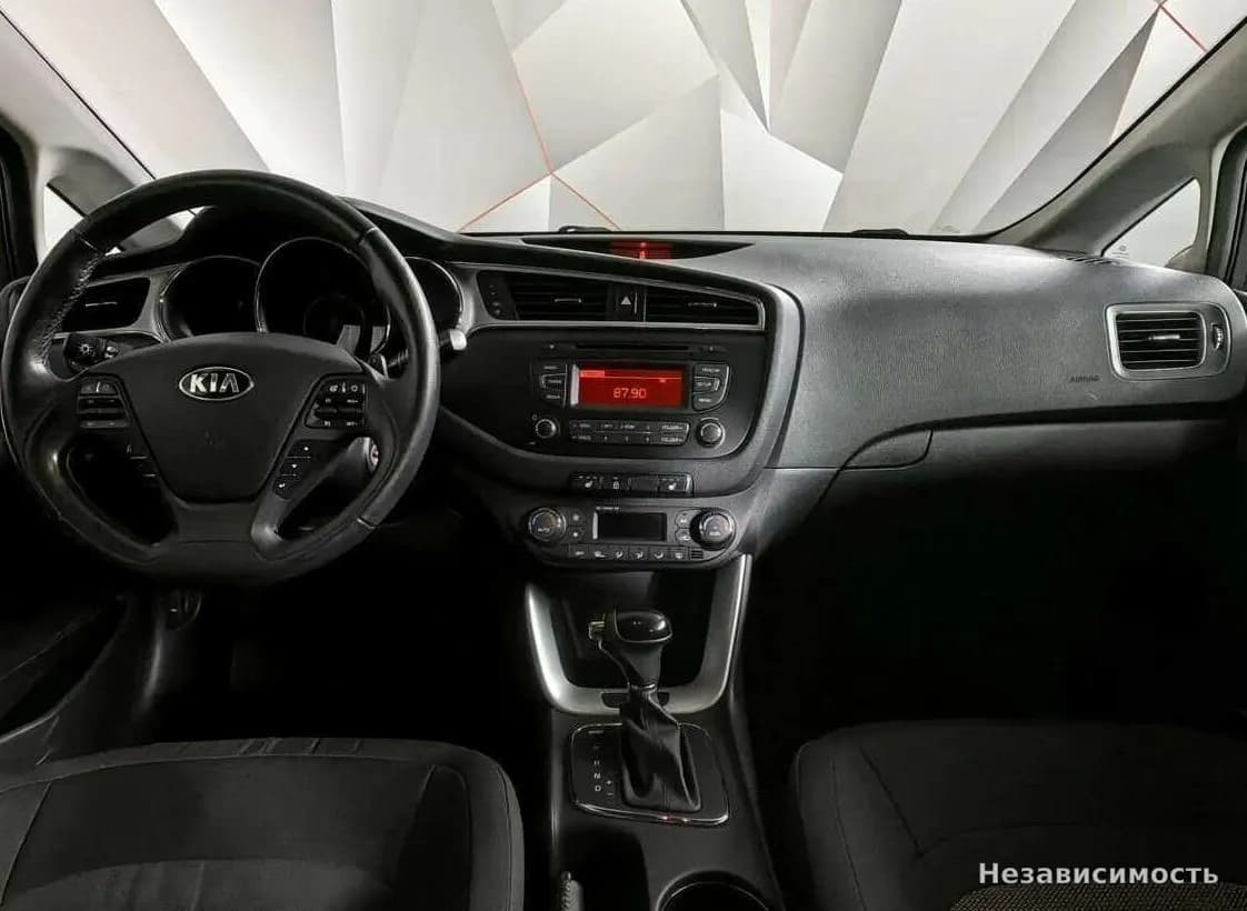 KIA Ceed 2015 с пробегом — фото 10