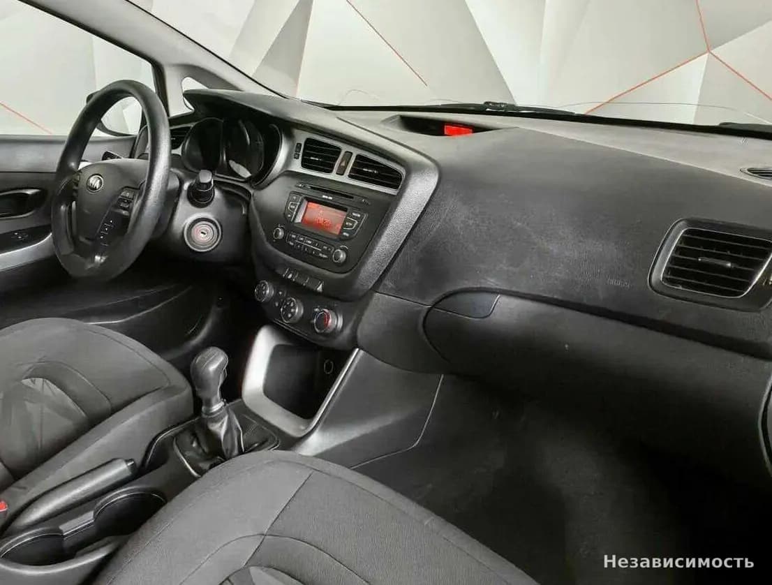 KIA Ceed 2014 с пробегом — фото 9