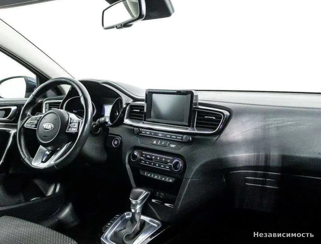 KIA Ceed 2019 с пробегом — фото 9