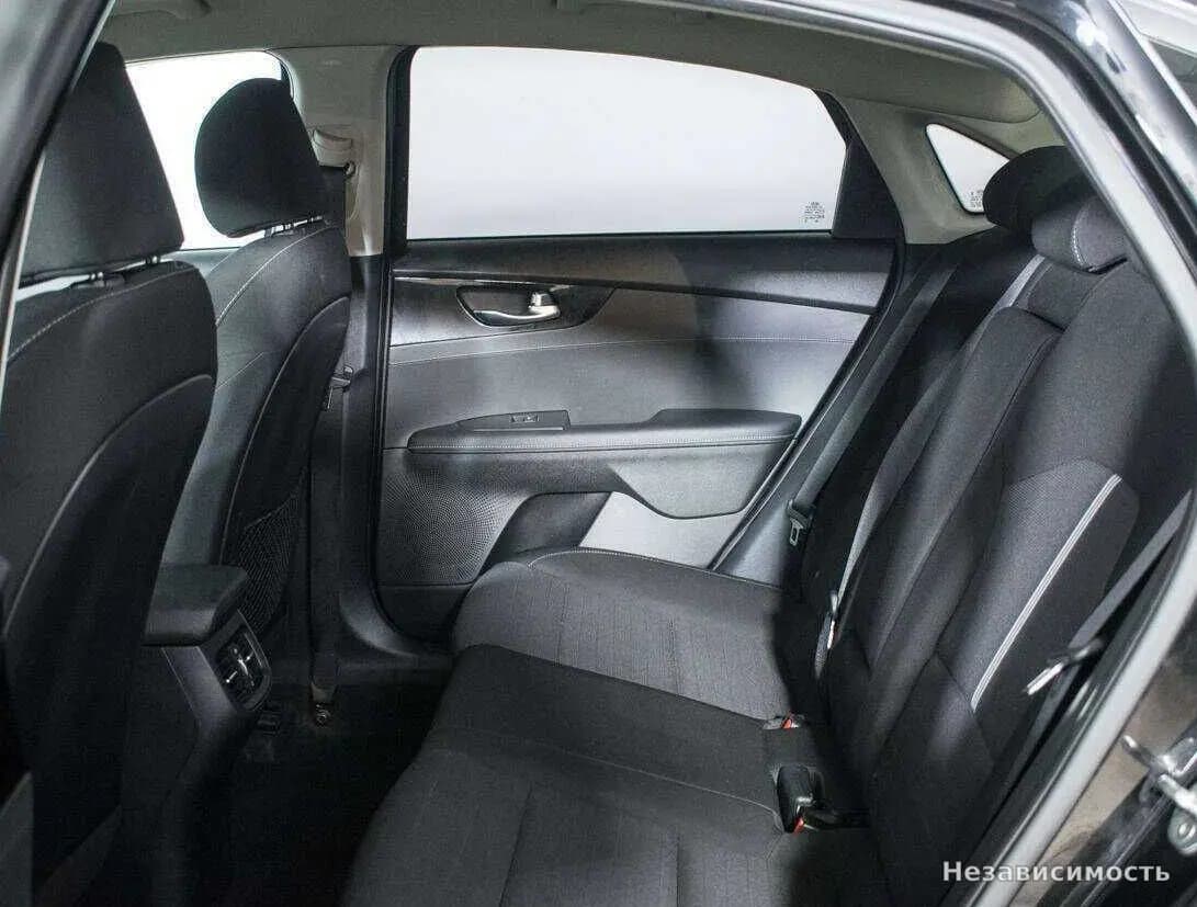 KIA Cerato 2018 с пробегом — фото 8