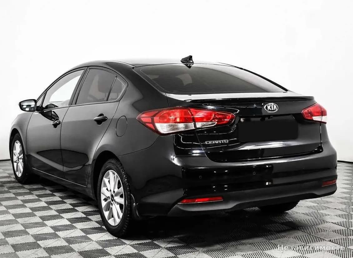 KIA Cerato 2017 с пробегом — фото 7