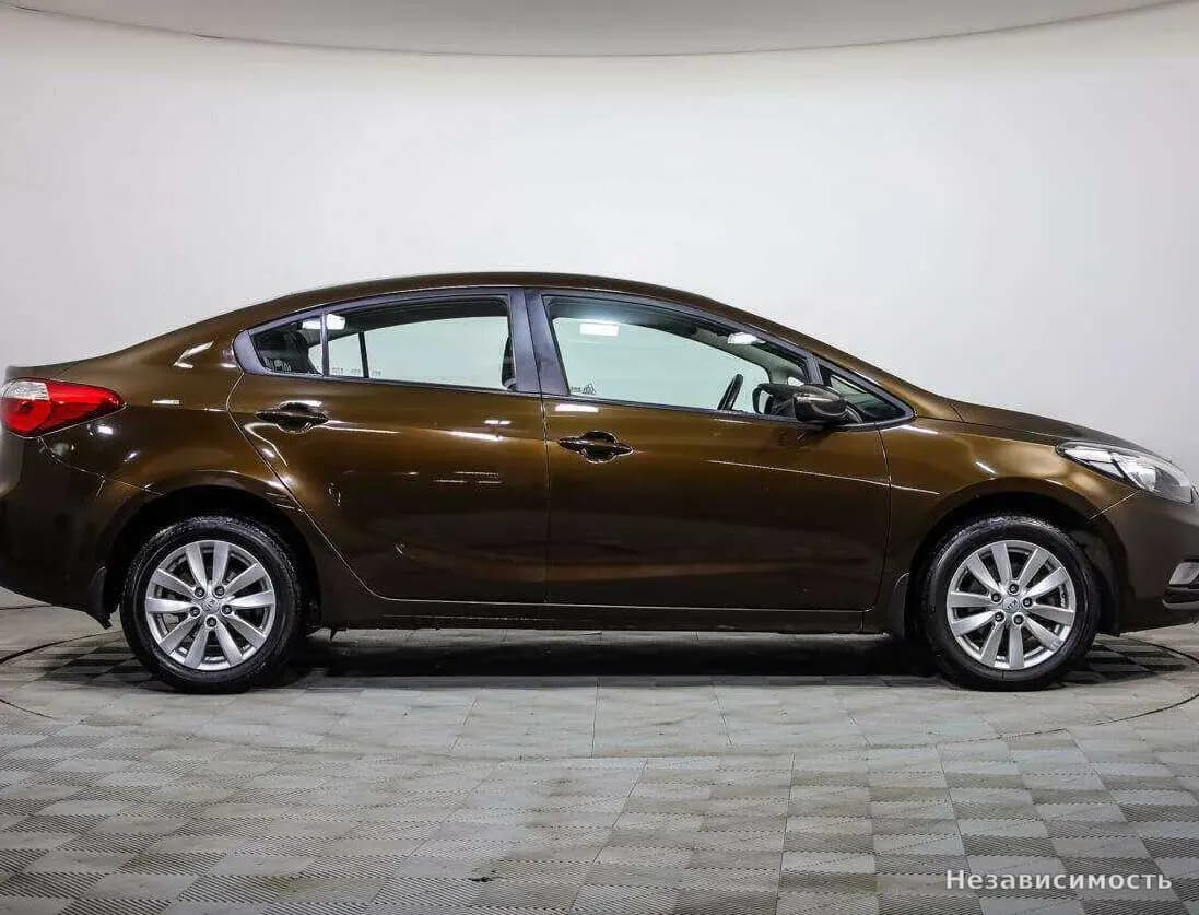 KIA Cerato 2015 с пробегом — фото 3