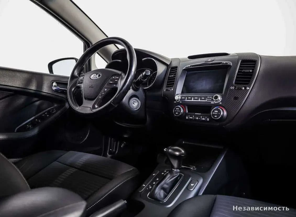 KIA Cerato 2015 с пробегом — фото 8