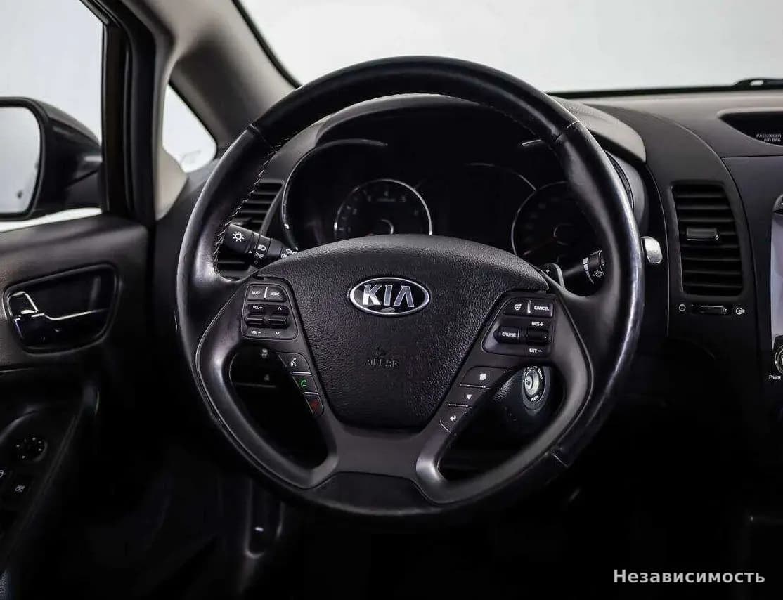 KIA Cerato 2015 с пробегом — фото 10