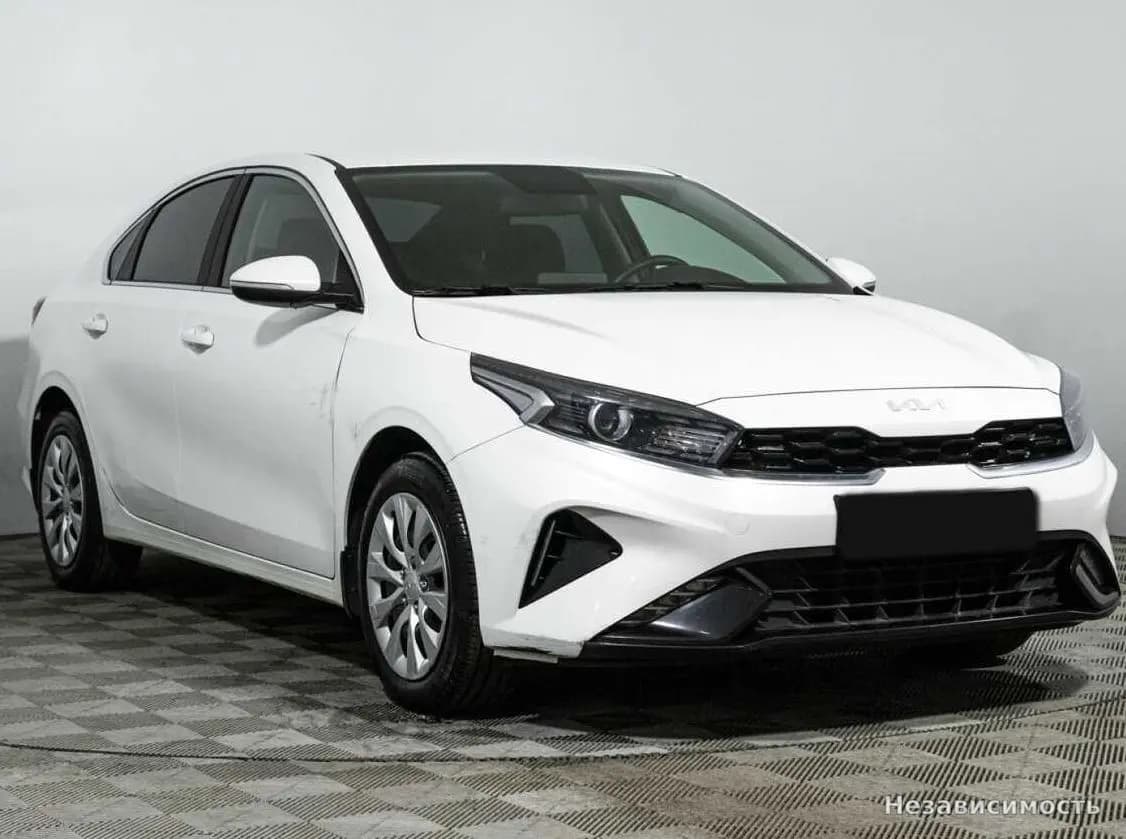 KIA Cerato 2022 с пробегом — фото 3