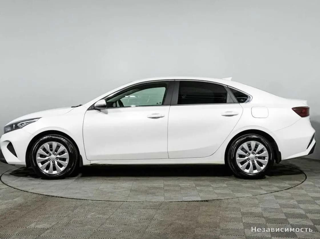 KIA Cerato 2022 с пробегом — фото 8