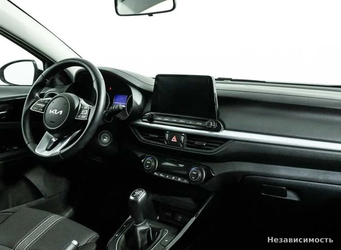 KIA Cerato 2022 с пробегом — фото 9