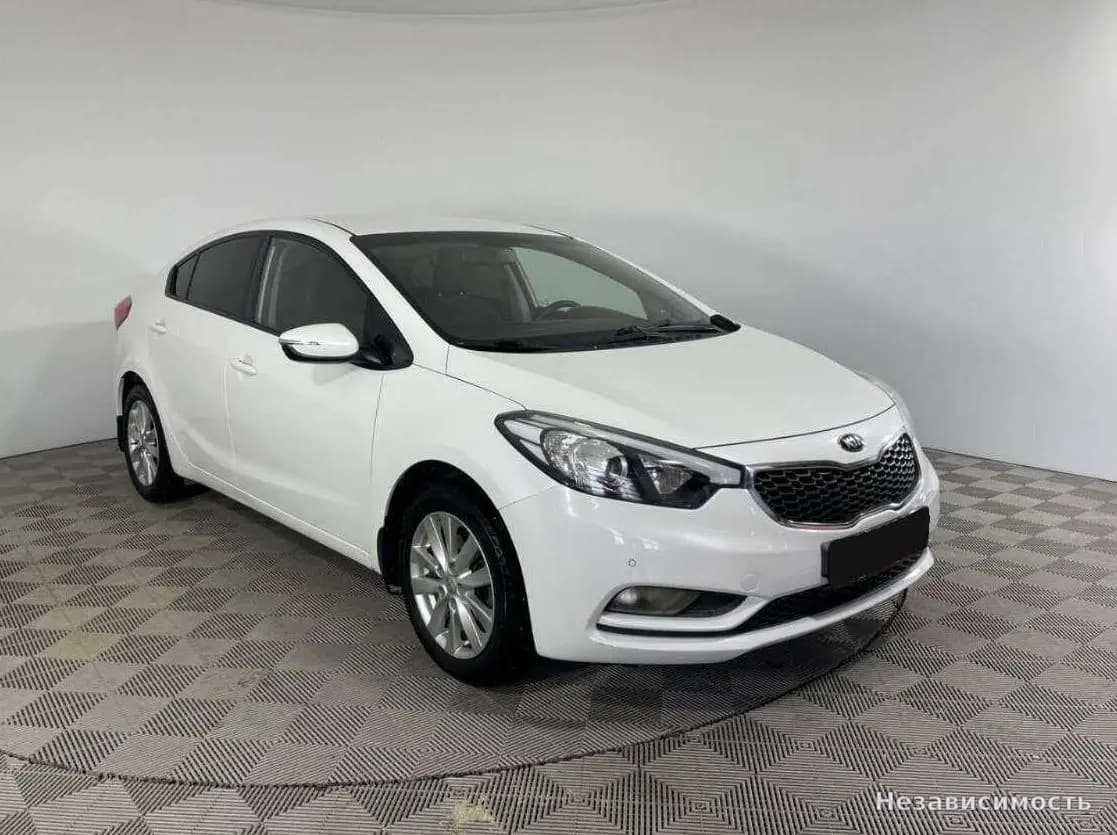 KIA Cerato 2014 с пробегом — фото 3