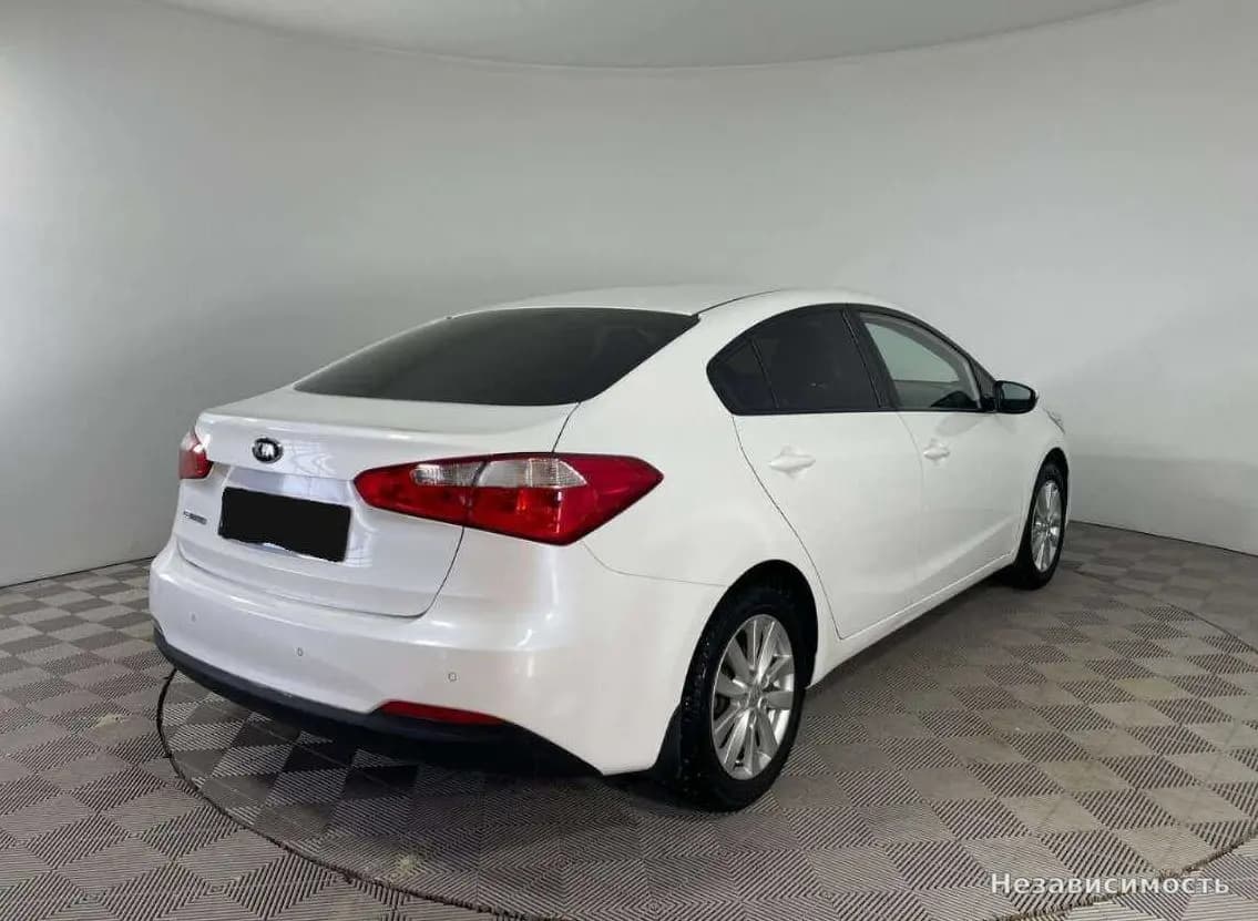 KIA Cerato 2014 с пробегом — фото 4