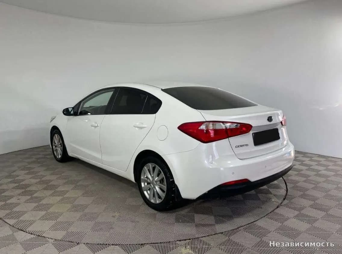 KIA Cerato 2014 с пробегом — фото 6