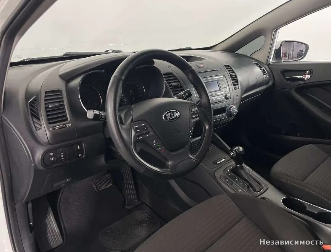 KIA Cerato 2014 с пробегом — фото 7