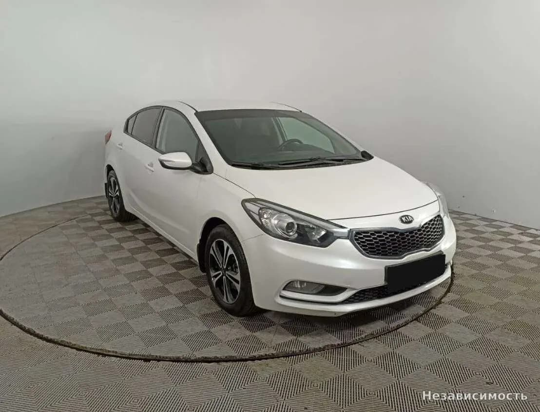 KIA Cerato 2016 с пробегом — фото 3