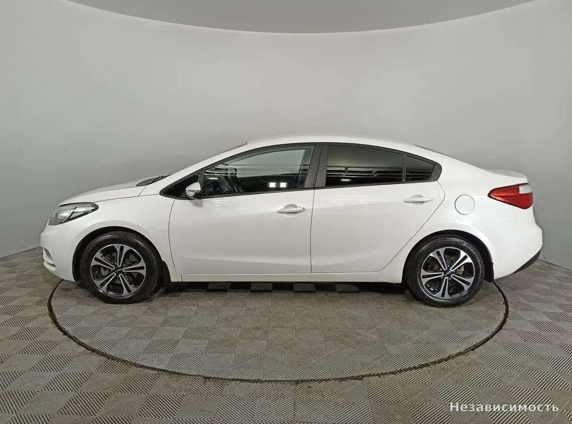 KIA Cerato 2016 с пробегом — фото 8