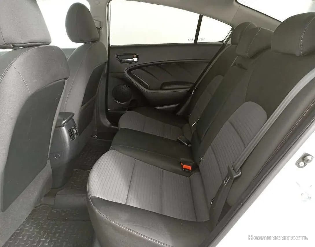 KIA Cerato 2016 с пробегом — фото 10