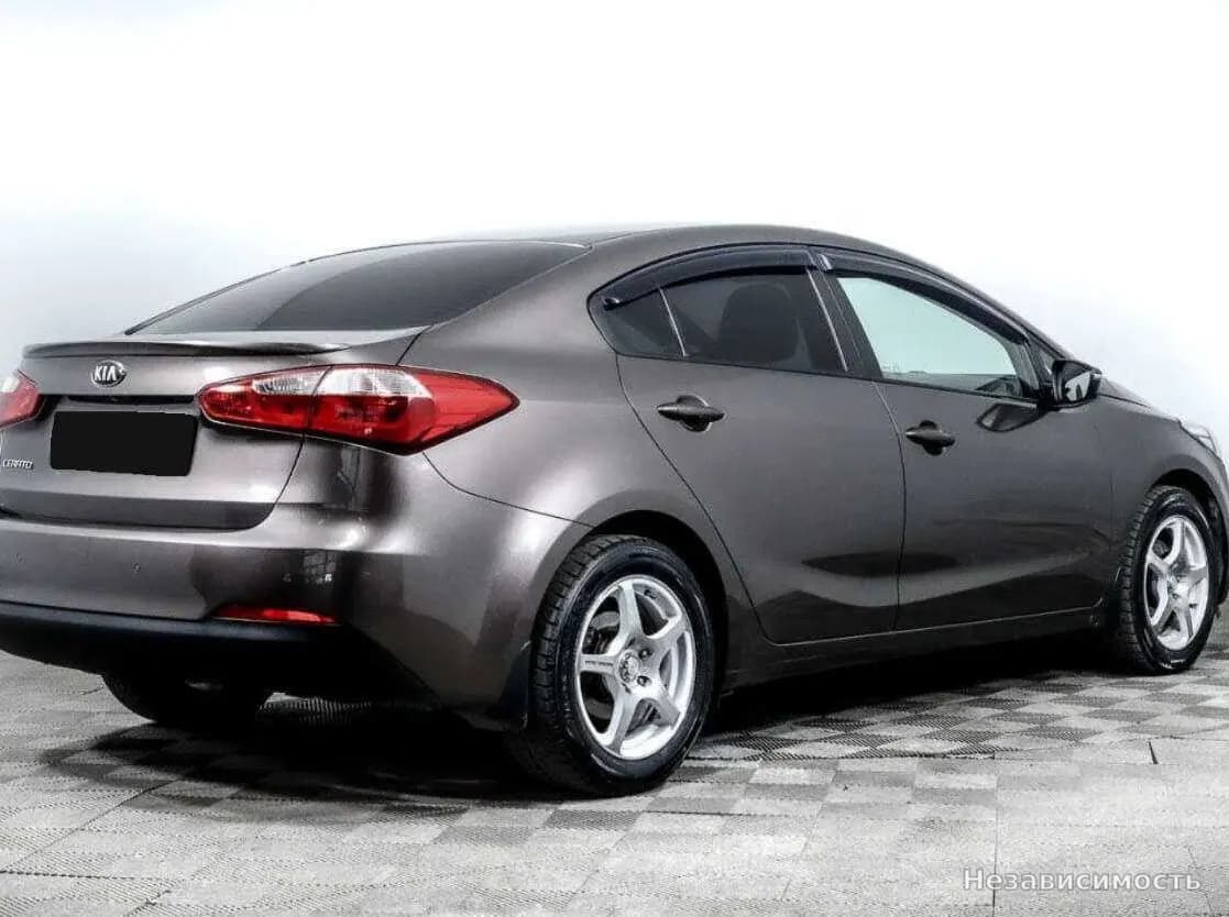 KIA Cerato 2015 с пробегом — фото 4