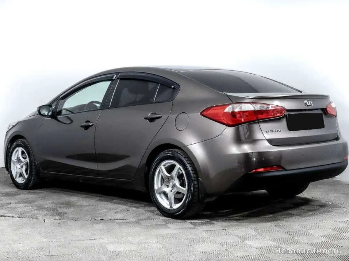 KIA Cerato 2015 с пробегом — фото 6