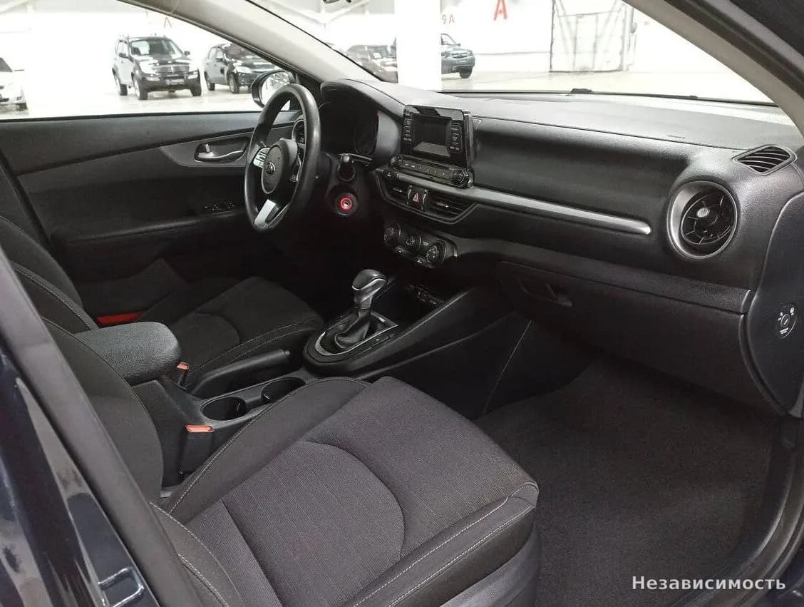 KIA Cerato 2019 с пробегом — фото 10