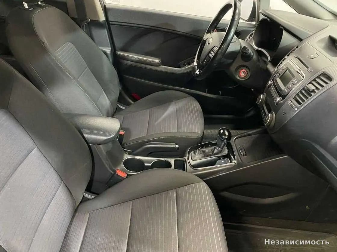 KIA Cerato 2018 с пробегом — фото 10