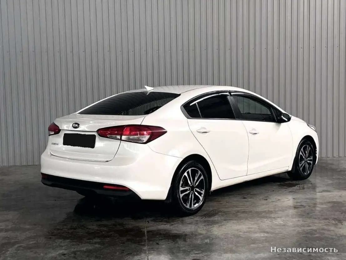 KIA Cerato 2017 с пробегом — фото 5