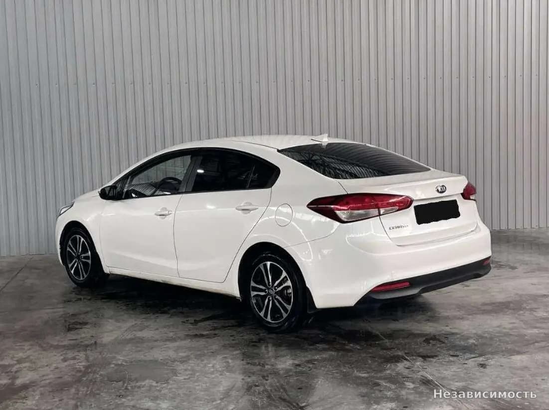 KIA Cerato 2017 с пробегом — фото 7