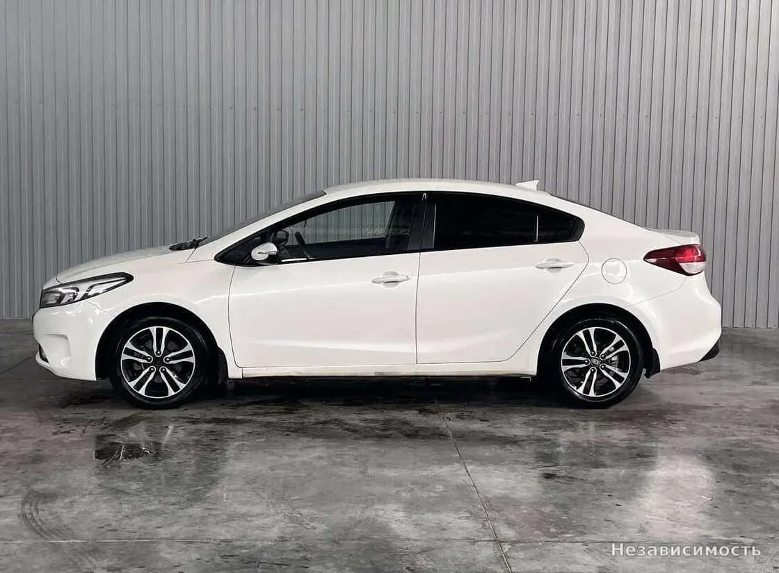 KIA Cerato 2017 с пробегом — фото 8