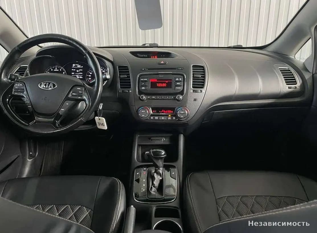 KIA Cerato 2017 с пробегом — фото 9