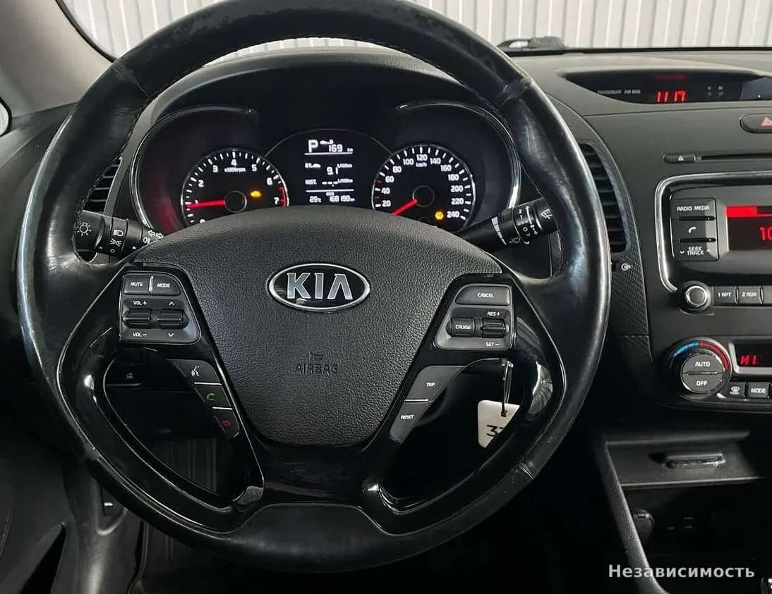 KIA Cerato 2017 с пробегом — фото 10