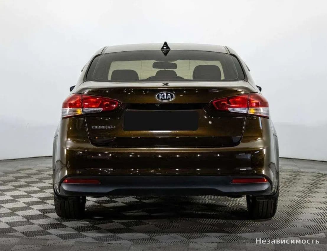 KIA Cerato 2018 с пробегом — фото 5