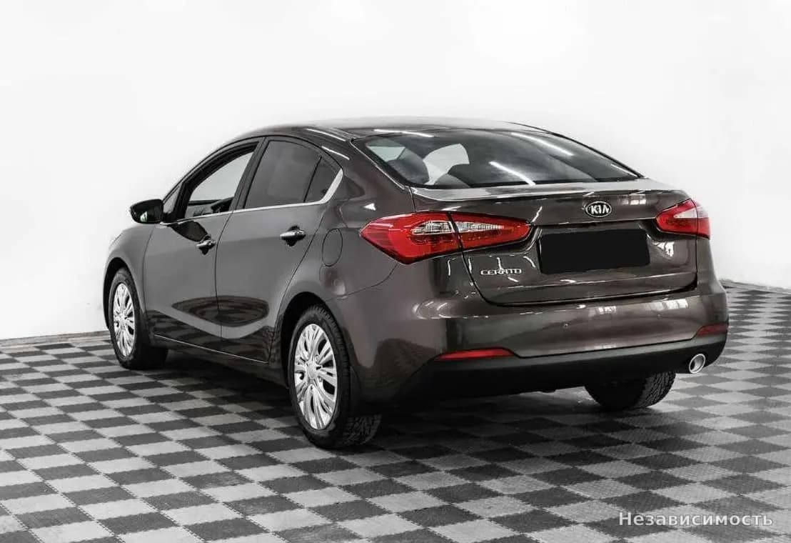 KIA Cerato 2013 с пробегом — фото 6