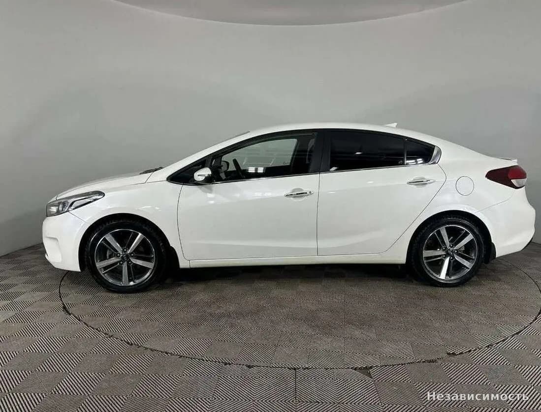 KIA Cerato 2018 с пробегом — фото 5