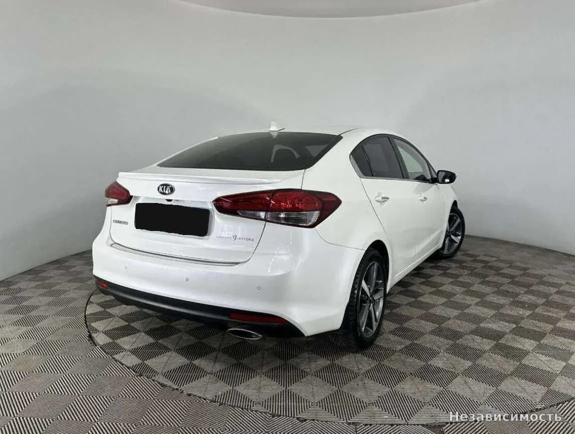 KIA Cerato 2018 с пробегом — фото 6