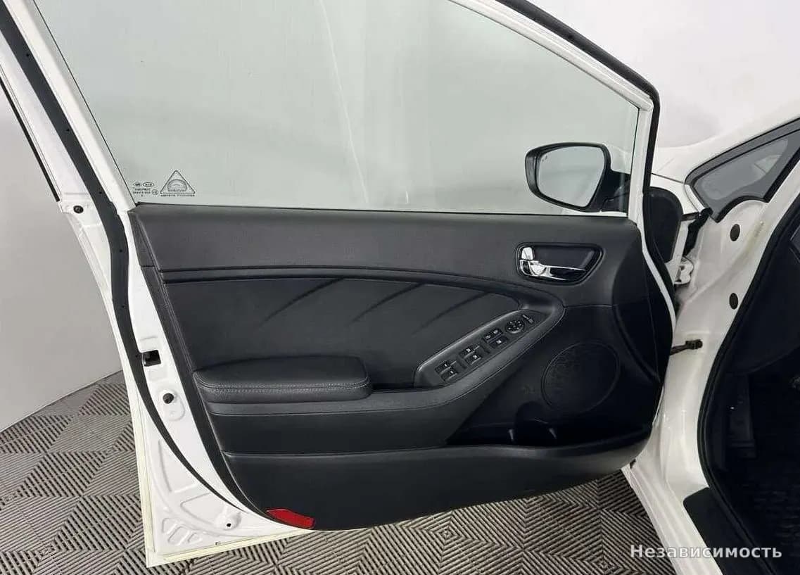 KIA Cerato 2018 с пробегом — фото 8