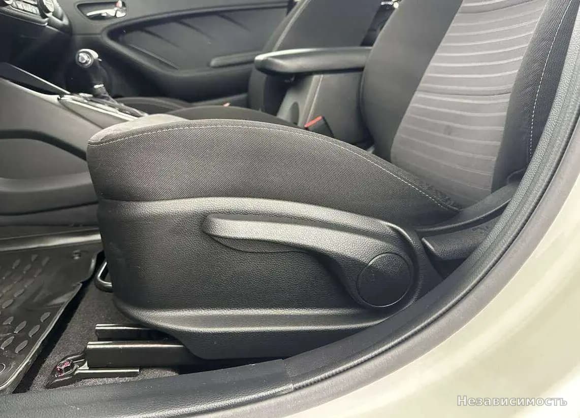 KIA Cerato 2018 с пробегом — фото 10