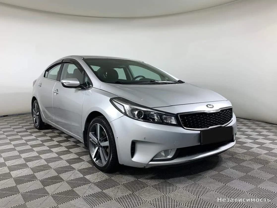 KIA Cerato 2017 с пробегом — фото 3
