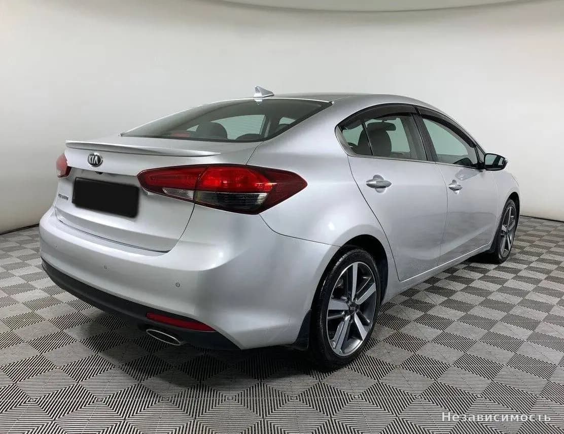 KIA Cerato 2017 с пробегом — фото 5