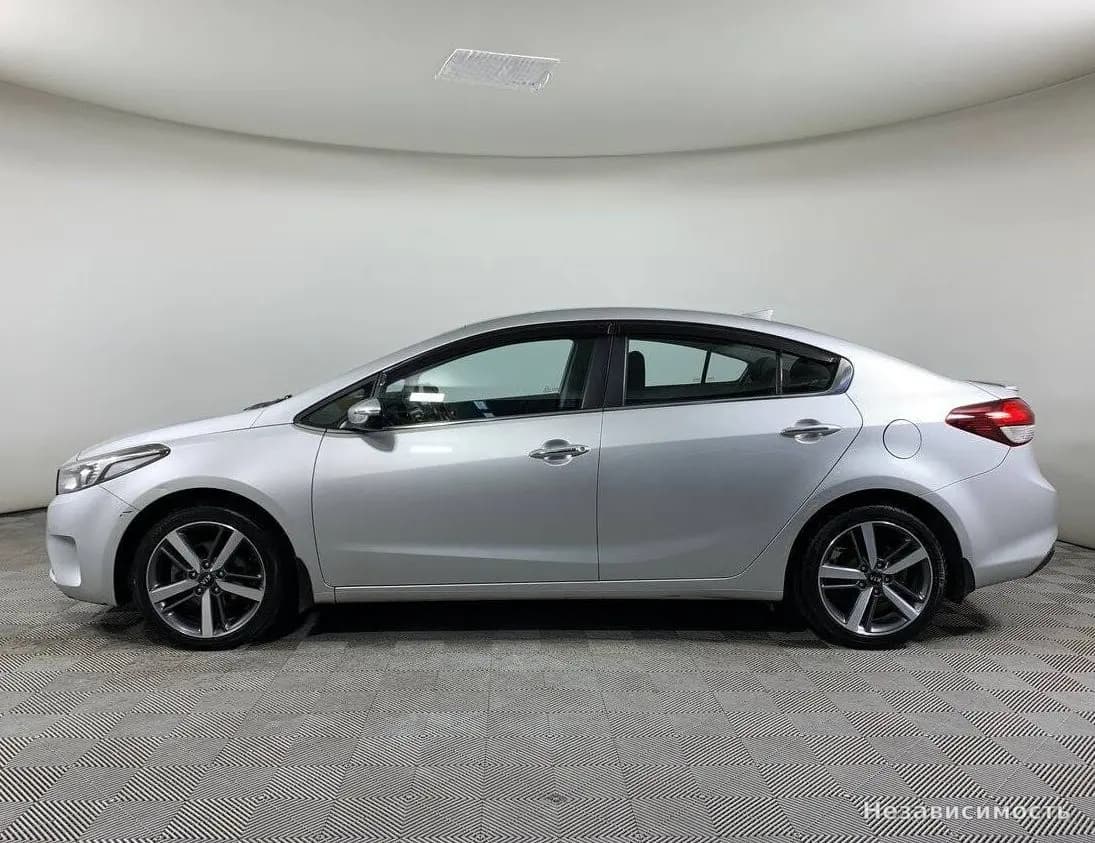 KIA Cerato 2017 с пробегом — фото 8