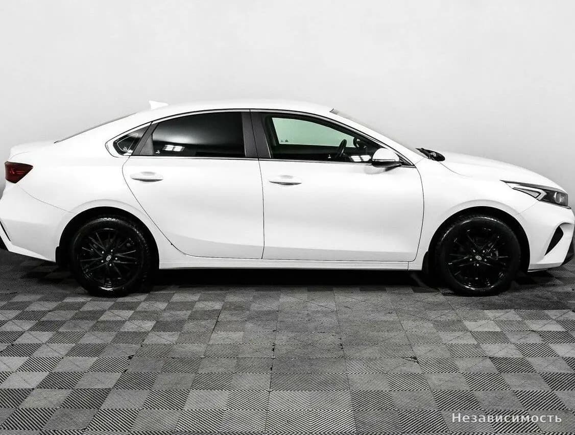 KIA Cerato 2022 с пробегом — фото 4