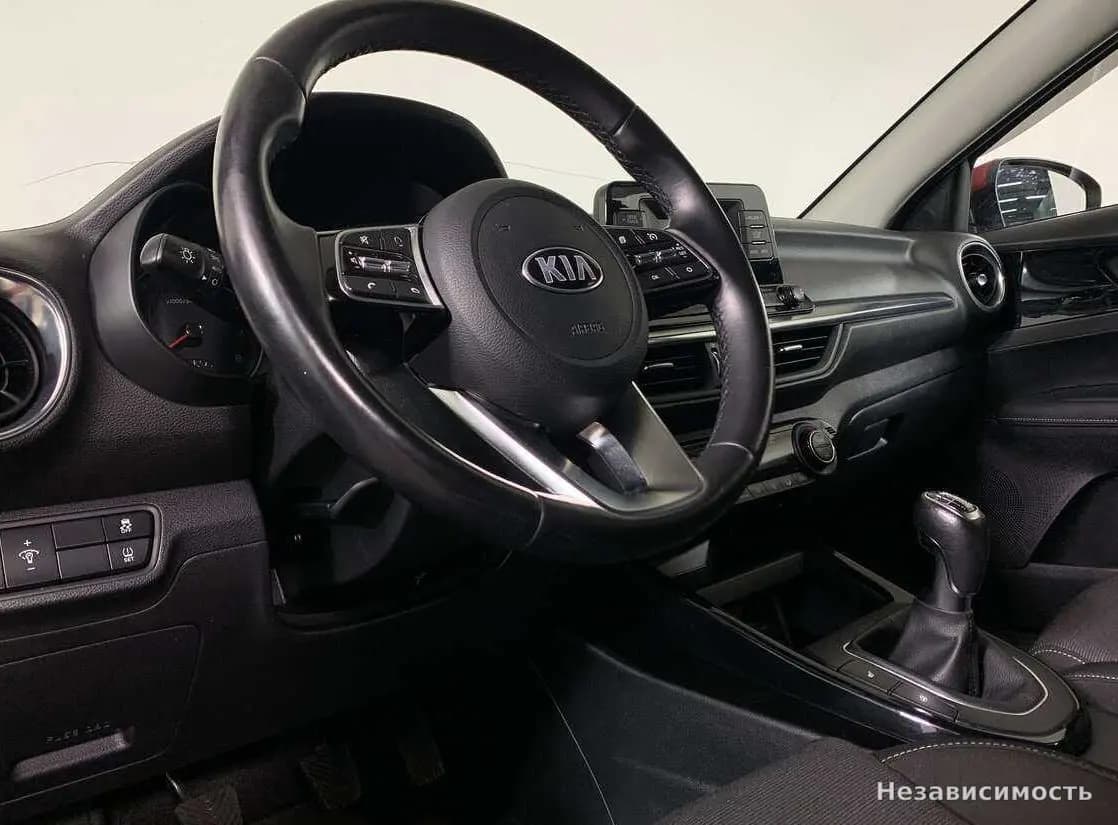 KIA Cerato 2019 с пробегом — фото 9