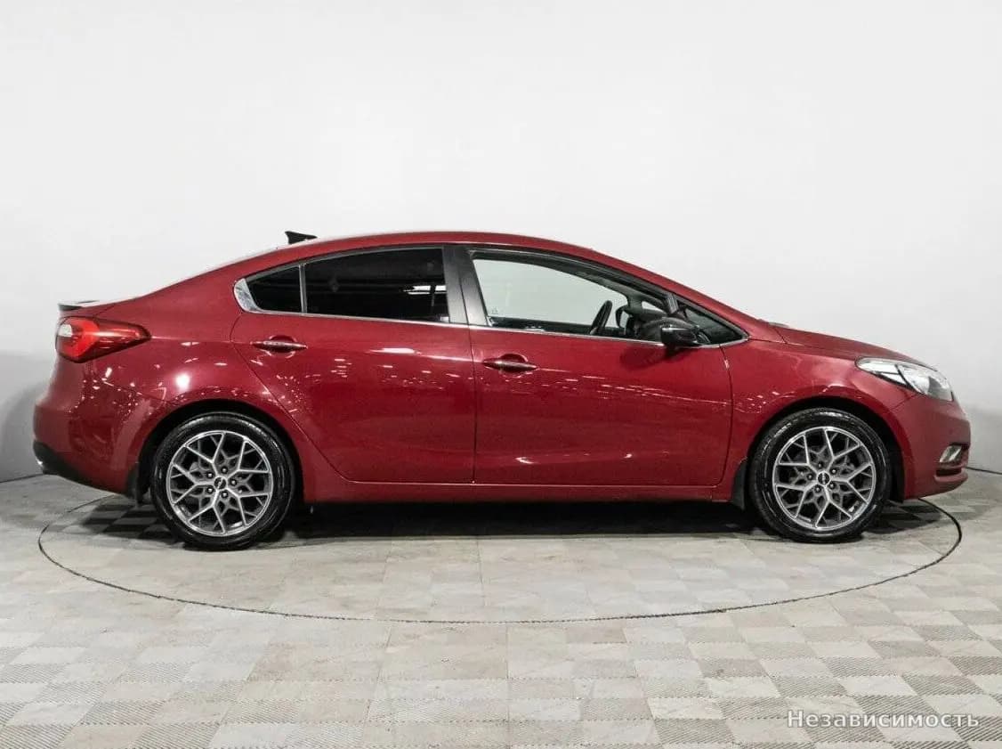 KIA Cerato 2014 с пробегом — фото 4