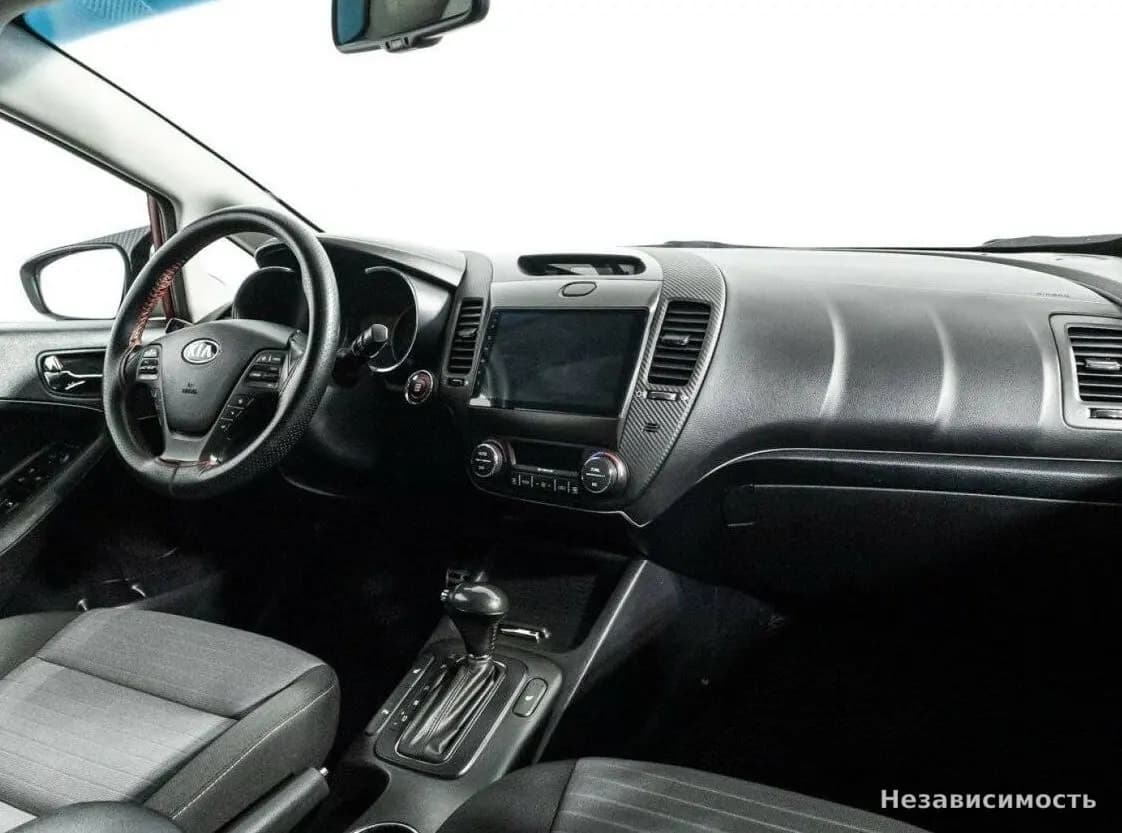 KIA Cerato 2014 с пробегом — фото 9