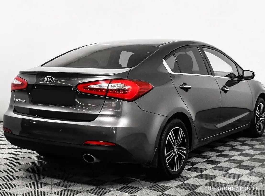 KIA Cerato 2015 с пробегом — фото 5