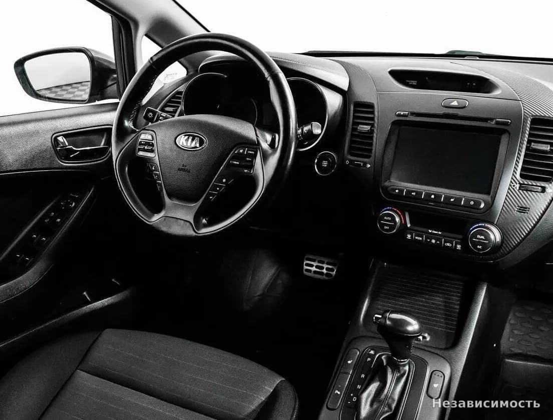 KIA Cerato 2015 с пробегом — фото 9